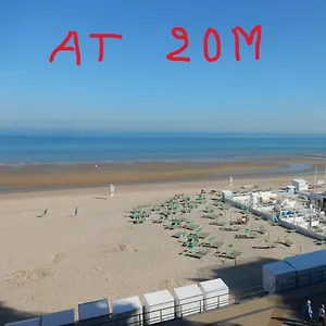 Studio Center Of W/parking & South Terrace Appartement Oostende