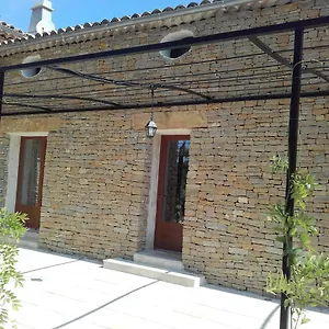 https://appartement-dans-domaine.fr-provencehotel.com