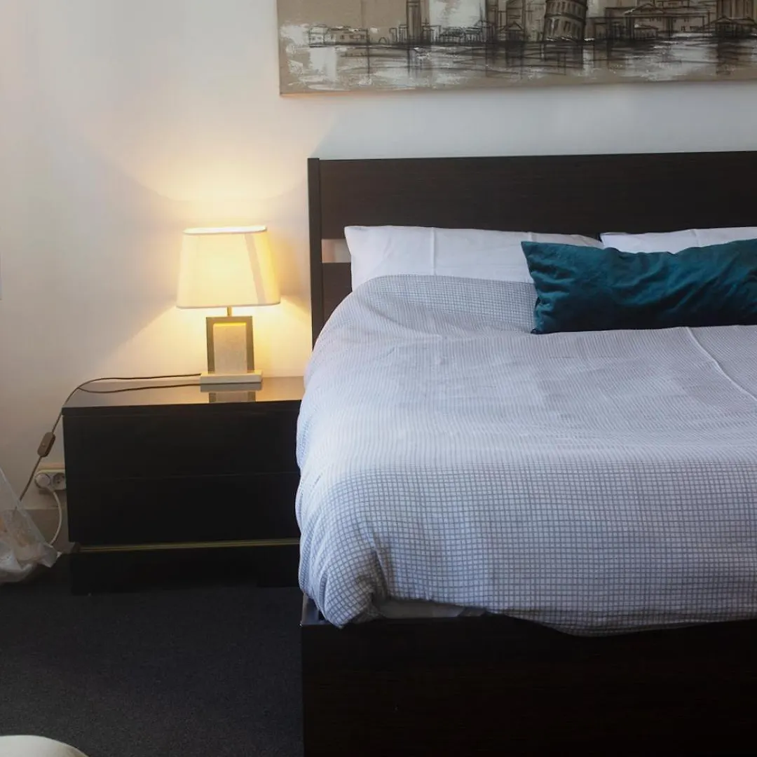 Handy Studio Close To Zaventem Airport Bruxelas Apartamento